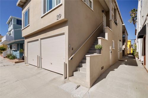 27 66th Pl, Long Beach, CA, 90803-4514 | Card Image