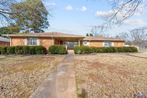 4300 Clayrest Drive, Huntsville, AL, 35816 | Card Image