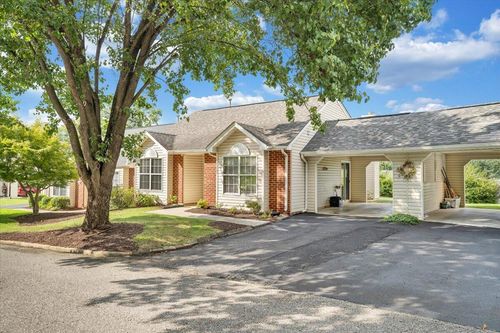 6920 Scotch Pine Ln, Roanoke, VA, 24019-2145 | Card Image