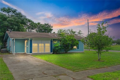 4234 Sherwood Dr, Corpus Christi, TX, 78411-3048 | Card Image