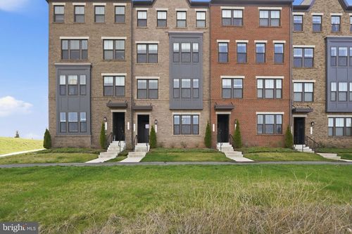 22528 Wilson View Ter, ASHBURN, VA, 20148-7733 | Card Image