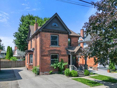 7 Beecher St, Saint Catharines, ON, L2R5S4 | Card Image