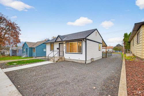 929 10th St, Clarkston, WA, 99403-2122 | Card Image