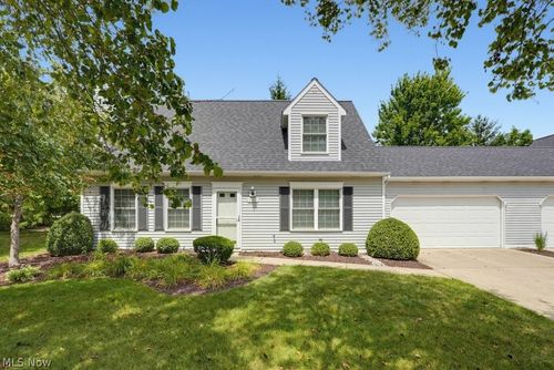 3517 E Prescott Cir, Cuyahoga Falls, OH, 44223-3745 | Card Image