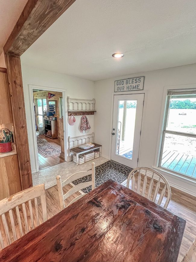 6861 County Road 4710, House other with 4 bedrooms, 2 bathrooms and null parking in Larue TX | Image 9