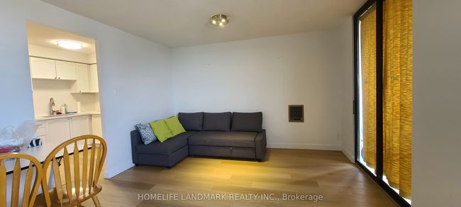802 - 519 Dundas St W, Condo with 2 bedrooms, 1 bathrooms and null parking in Toronto ON | Image 7