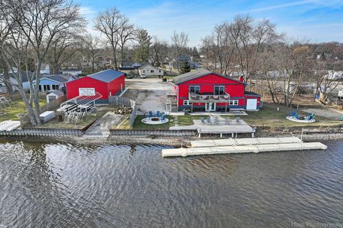 26048 W Forest Ave, Antioch, IL, 60002-7353 | Card Image