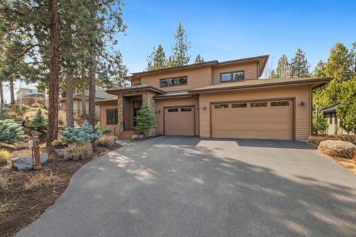 19183 Mt Shasta Dr, Bend, OR, 97703-3073 | Card Image