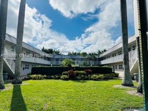apt-107-2040 N Douglas Rd, Pembroke Pines, FL, 33024-3223 | Card Image