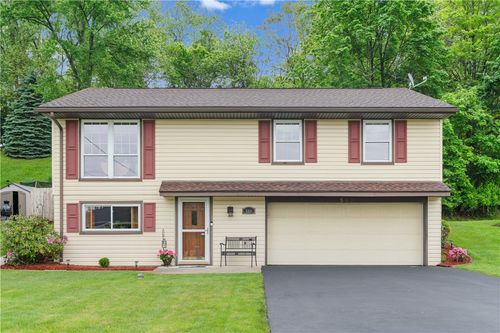 569 Butterfield Dr, Irwin, PA, 15642-2649 | Card Image