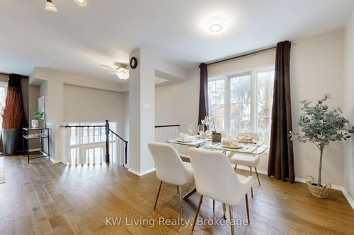 62-81 Mosaics Avenue, Aurora, ON, L4G7L5 | Card Image