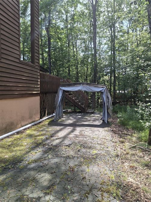 52 Edelweiss Dr, Woodridge, NY, 12789-5828 | Card Image