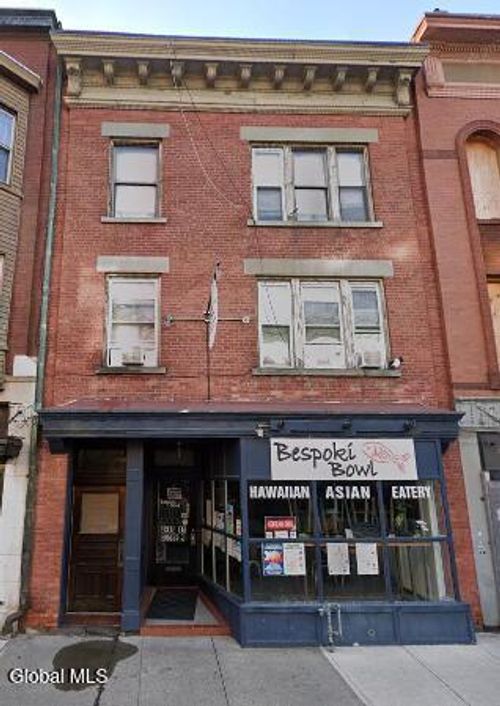 122 4th St, Troy, NY, 12180-3911 | Card Image