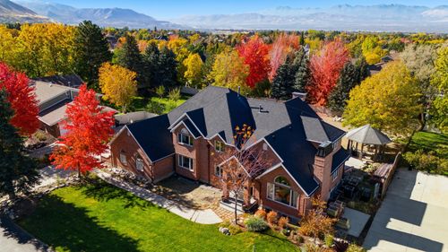 39 Northridge Way, Sandy, UT, 84092-4906 | Card Image