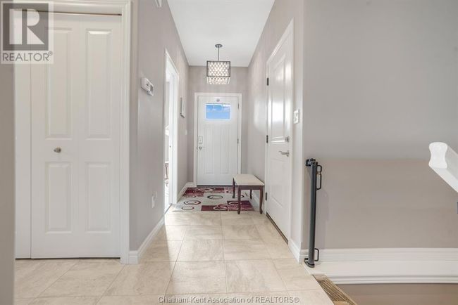 133 Cottage Pl, Townhouse with 3 bedrooms, 3 bathrooms and null parking in Chatham ON | Image 6