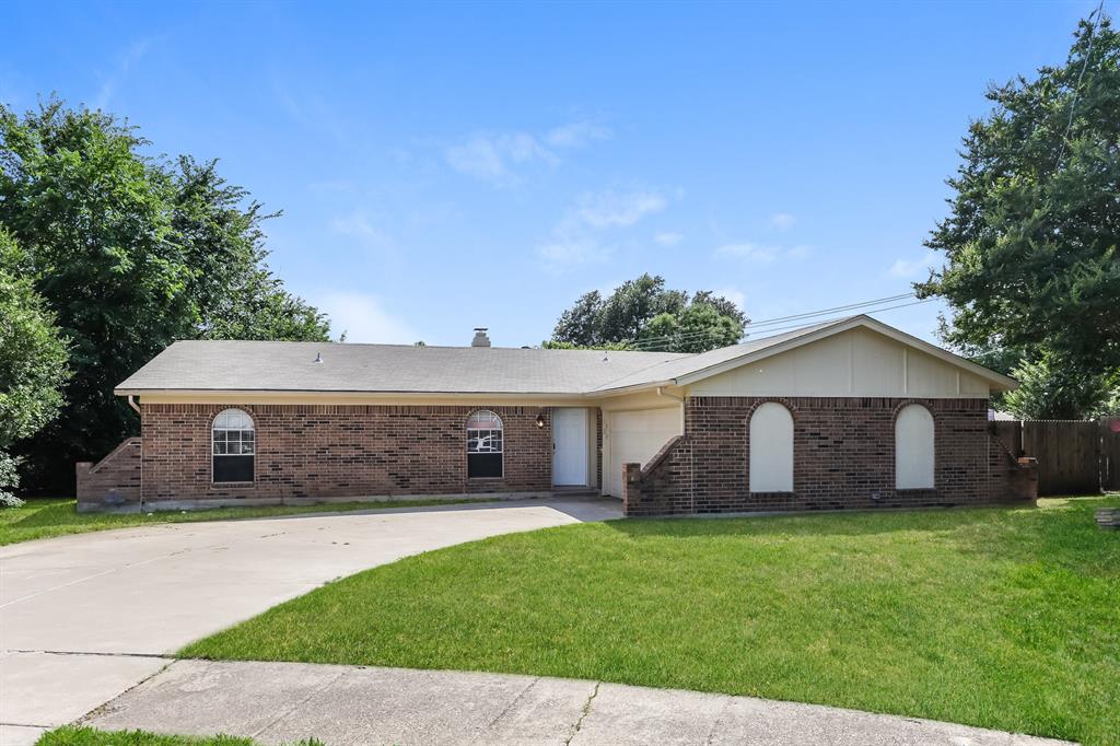 Westchester Dr, Arlington, TX 76015