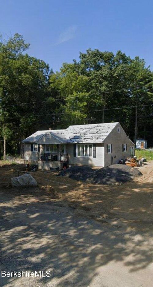 28 Lyric St, Pittsfield, MA, 01201 | Card Image