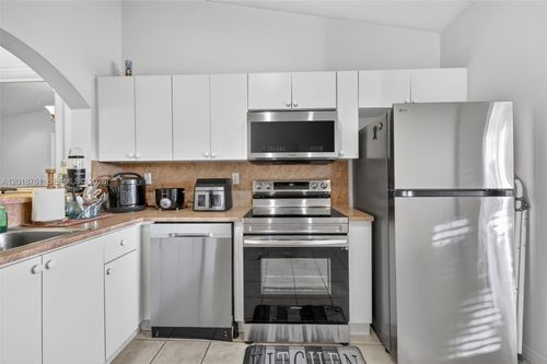 203-2600 Se 12th Pl, Homestead, FL, 33035-2310 | Card Image