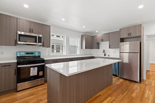 46 Revere St, Everett, MA, 02149-3525 | Card Image