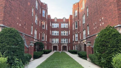 2b-4834 W Henderson St, Chicago, IL, 60641-4303 | Card Image