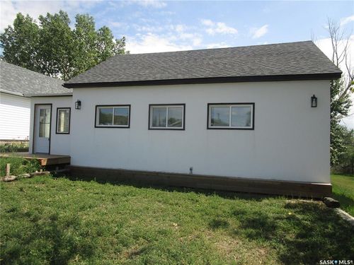 2011 1st St S, Rockglen, SK, S0H0A4 | Card Image