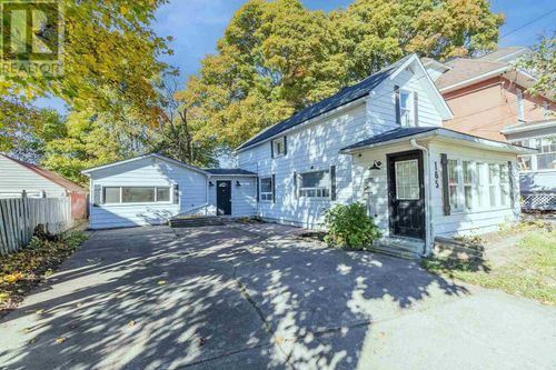 165 Woodward Ave, Sault Ste. Marie, ON, P6A3T6 | Card Image