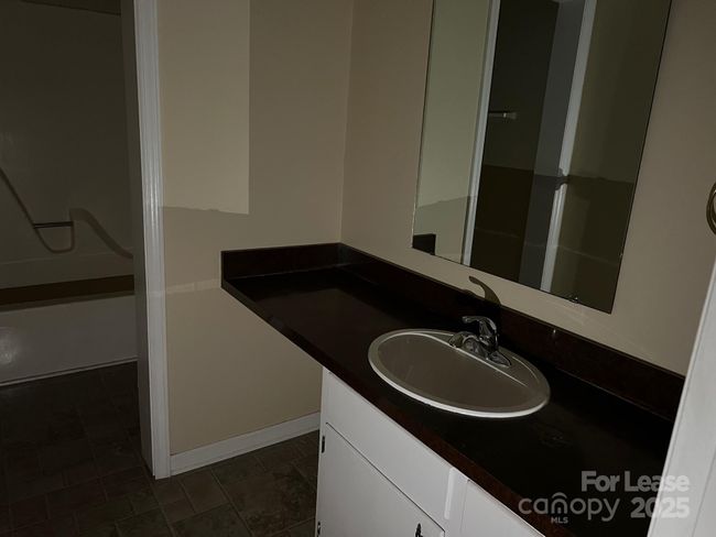 1231 15 Th Ave Nw, Condo with 1 bedrooms, 1 bathrooms and null parking in Hickory NC | Image 7
