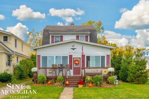 6124 River Rd, East China, MI, 48054-4731 | Card Image