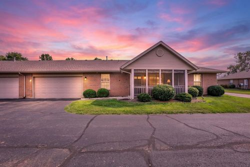 102 Foster Dr, Thornville, OH, 43076-8029 | Card Image