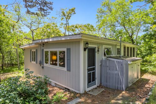 290 Old Wharf Rd, Wellfleet, MA, 02667-8612 | Card Image