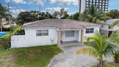 640 Ne 168th St, North Miami Beach, FL, 33162-2426 | Card Image