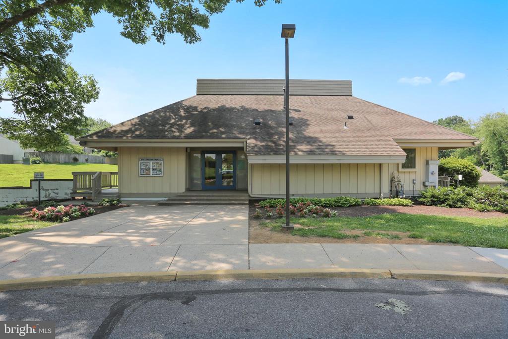 Residential Lease in MONTGOMERY VILLAGE 3