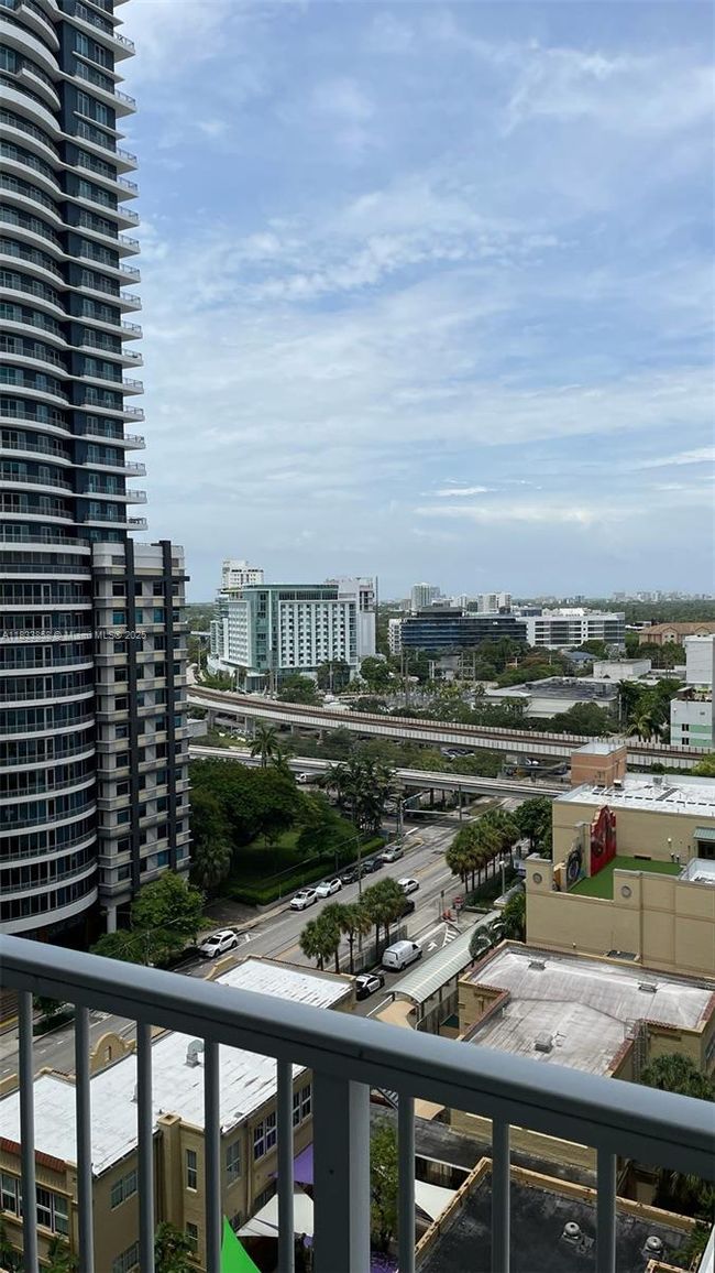 APT-1209 - 1250 S Miami Ave, Condo with 1 bedrooms, 2 bathrooms and null parking in Miami FL | Image 10