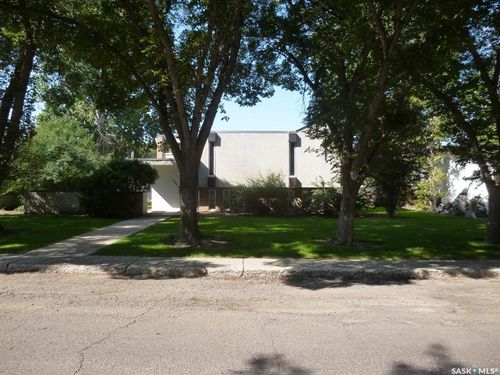 433 3rd St E, Shaunavon, SK, S0N0C4 | Card Image