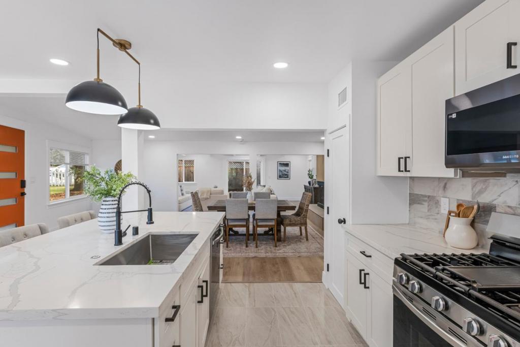 Residential in Pacific Grove 4
