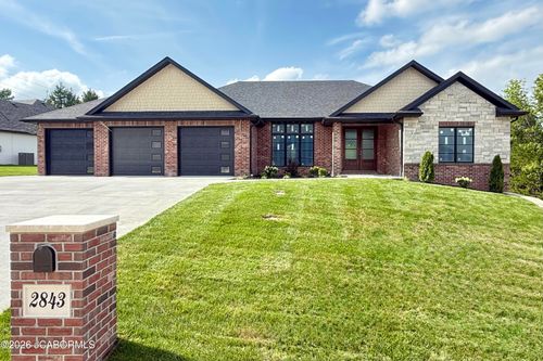 2843 Bobby Ct, Jefferson City, MO, 65109-5533 | Card Image
