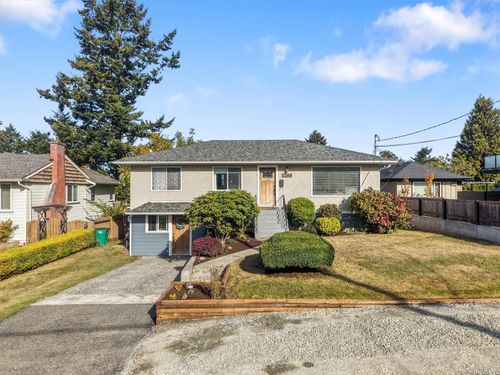 1260 Garkil Rd, Saanich, BC, V8P2L3 | Card Image