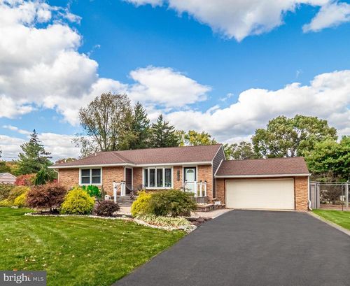 5 Cherokee Dr, Pennington, NJ, 08534-1007 | Card Image