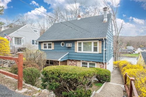 237 Skyline Lake Dr, Ringwood, NJ, 07456-1952 | Card Image