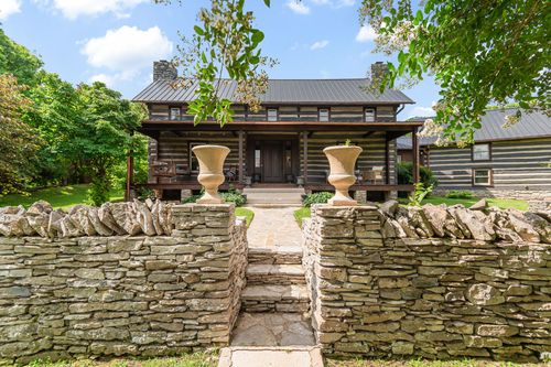 3210 Indian Camp Springs Rd, Columbia, TN, 38401-8951 | Card Image