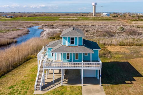 4401 Ranger Dr, Port Bolivar, TX, 77650-2864 | Card Image