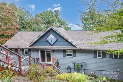 1641 Frank Davis Rd, Waynesville, NC, 28785-4413 | Card Image