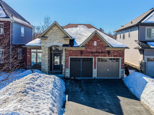 171 Gold Park Gate, Angus, ON, L3W1B4 | Card Image