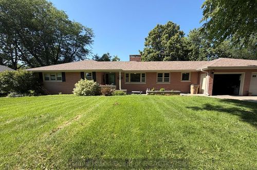 2426 Pioneer Blvd, Grand Island, NE, 68801 | Card Image