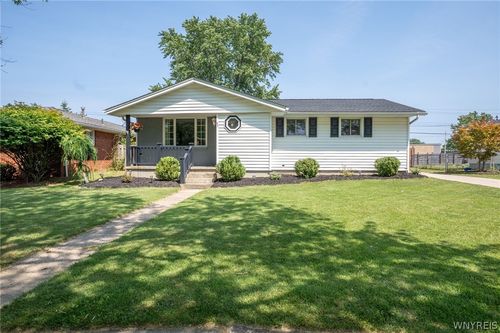 63 Queens Dr, West Seneca, NY, 14224-3226 | Card Image