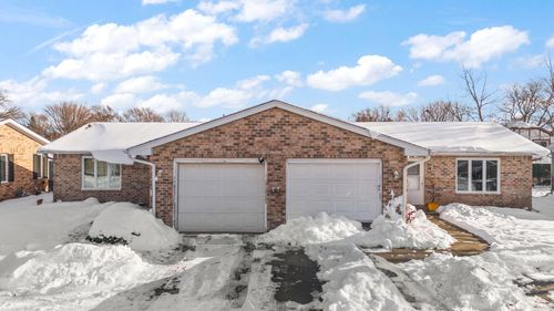 154-150-154 Meadows Cir, Crown Point, IN, 46307-8648 | Card Image