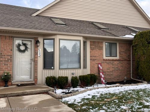 11-57283 Silver Maple Drive, Washington Twp, MI, 48094 | Card Image