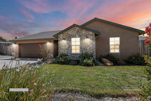 1265 Yacht Ct, Redding, CA, 96003-5429 | Card Image