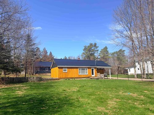 31 Pleasant St, Melvern Square, NS, B0P1R0 | Card Image