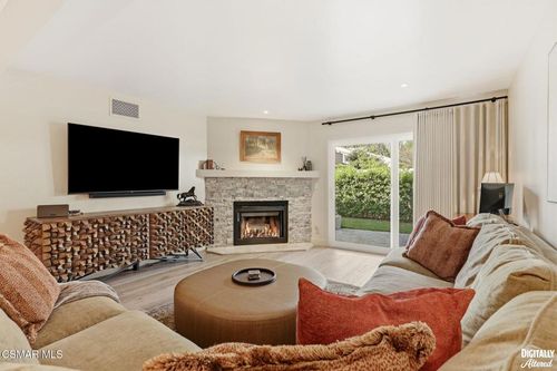 571 Artisan Rd, Newbury Park, CA, 91320-5703 | Card Image